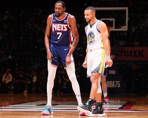 她在自由泳 她在自由泳