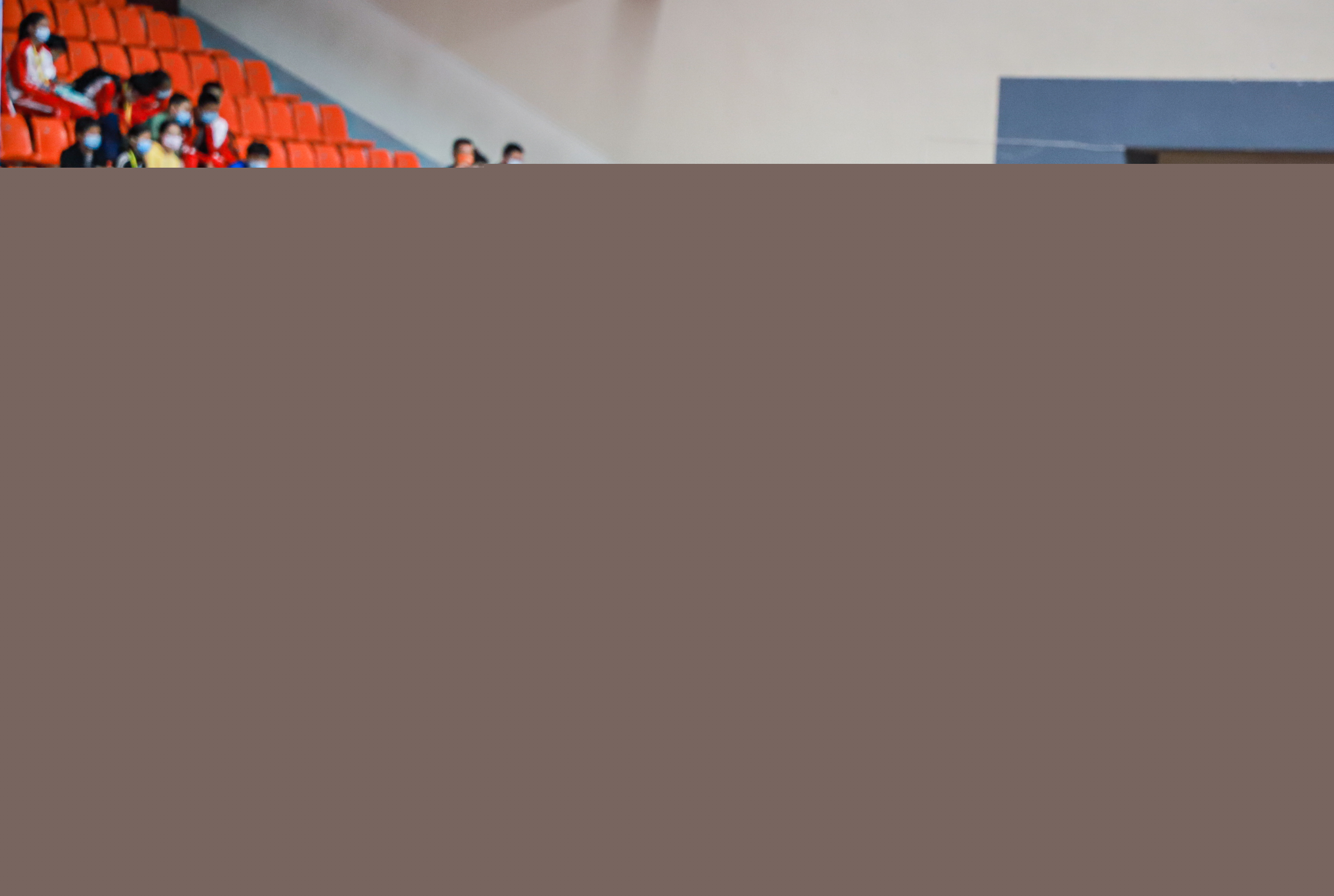 特别是在中 特别是在中