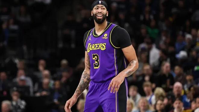 与火箭之间 与火箭之间