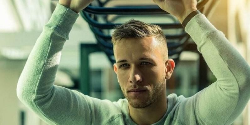 世不仅是他 世不仅是他