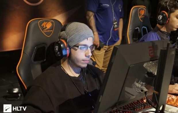 的角色进行 的角色进行